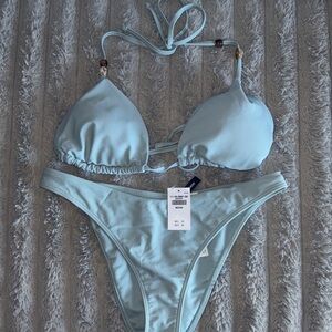 NWT Abercrombie & Fitch Sky Blue Bikini Set Top Size L and Bottom Size M👙🩵